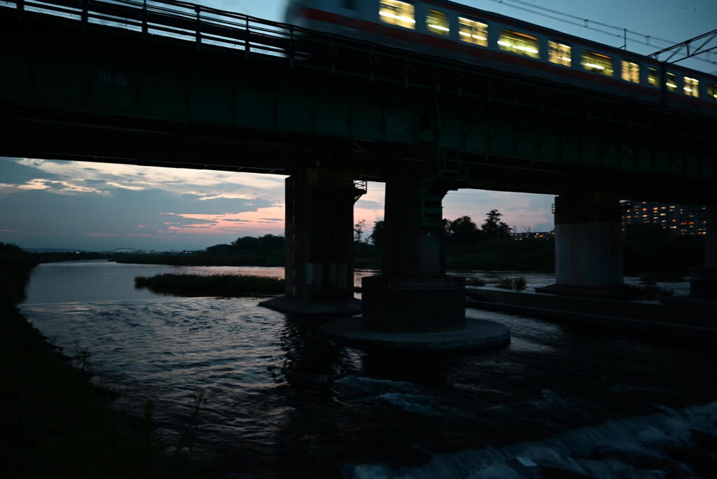 多摩川の夕暮れ２