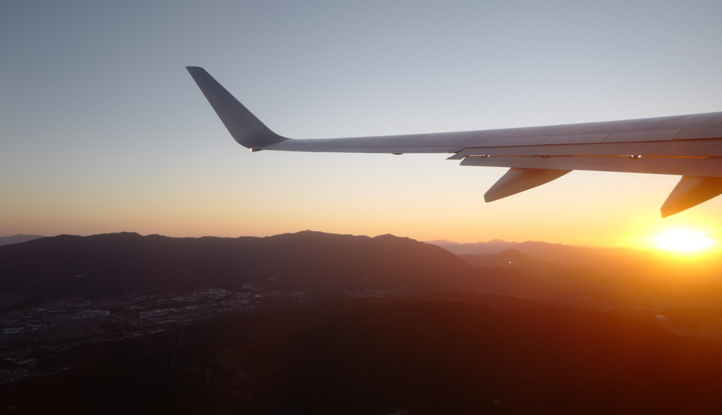 朝日　飛行機より