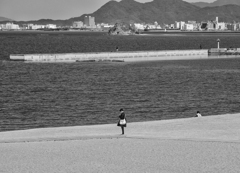 海にひとり