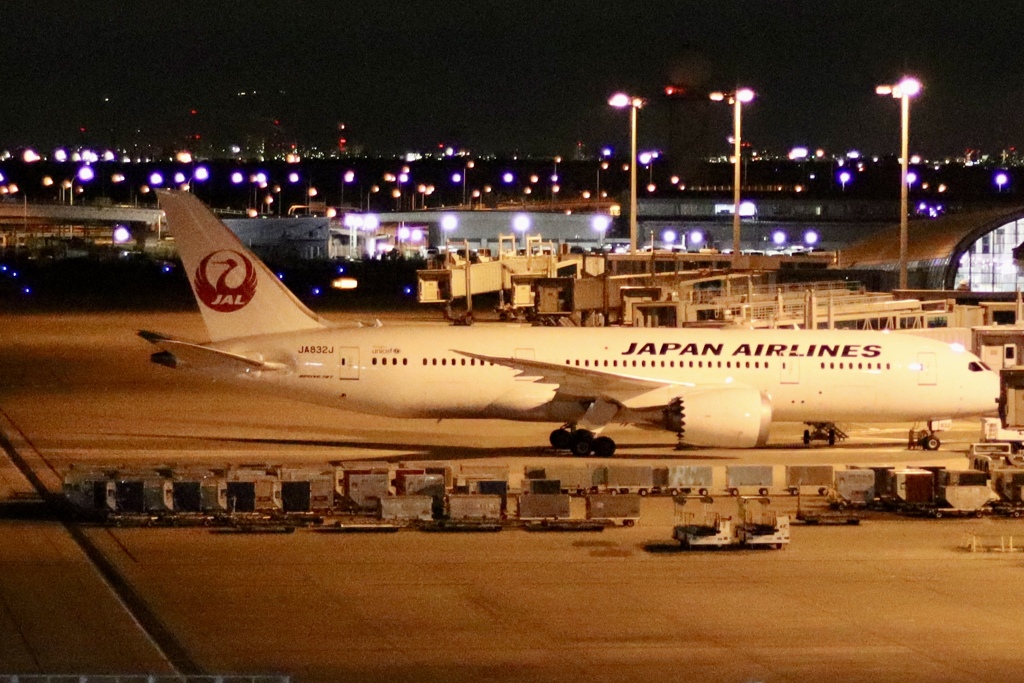 関空の夜