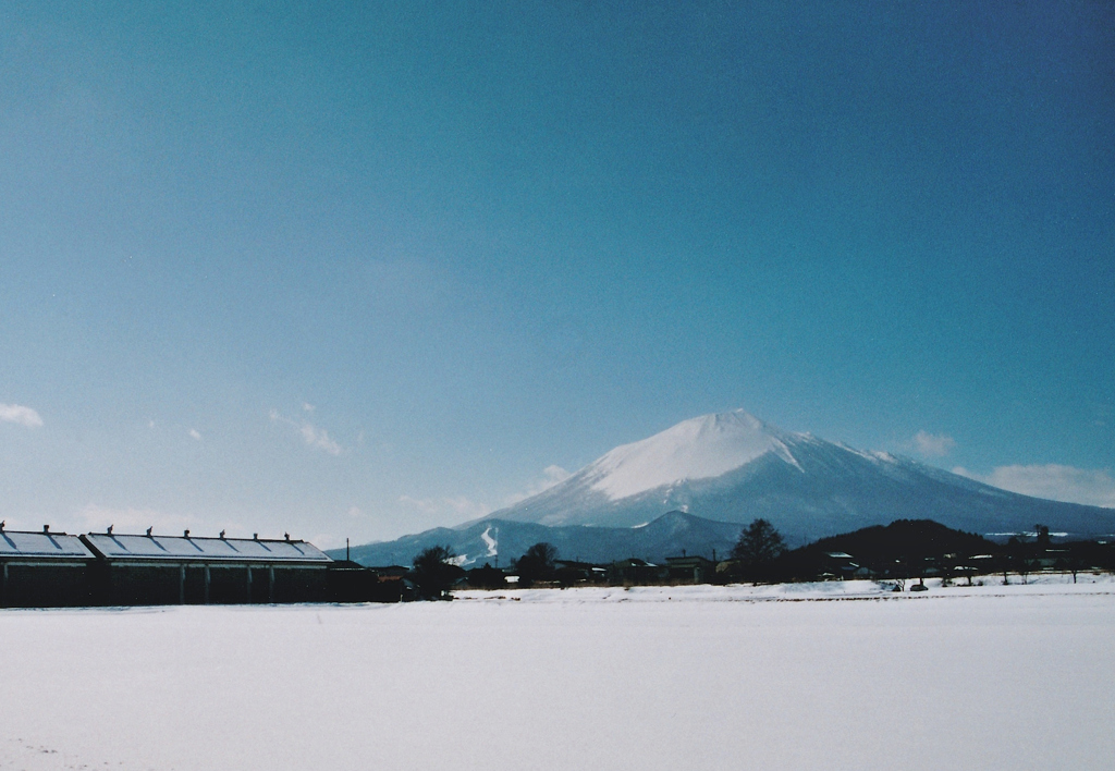 ある冬の日の岩手山