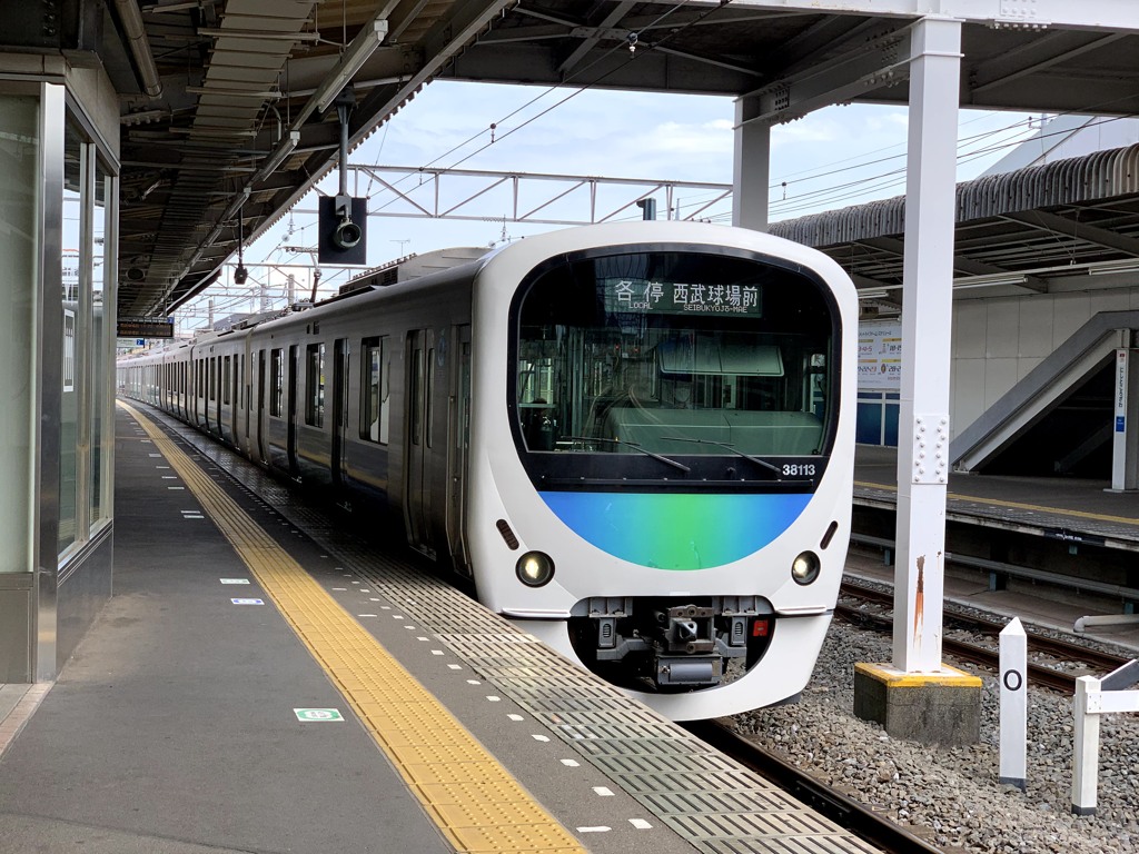 佐々木一伸とコミカルな電車