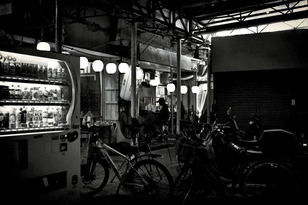 monochrome