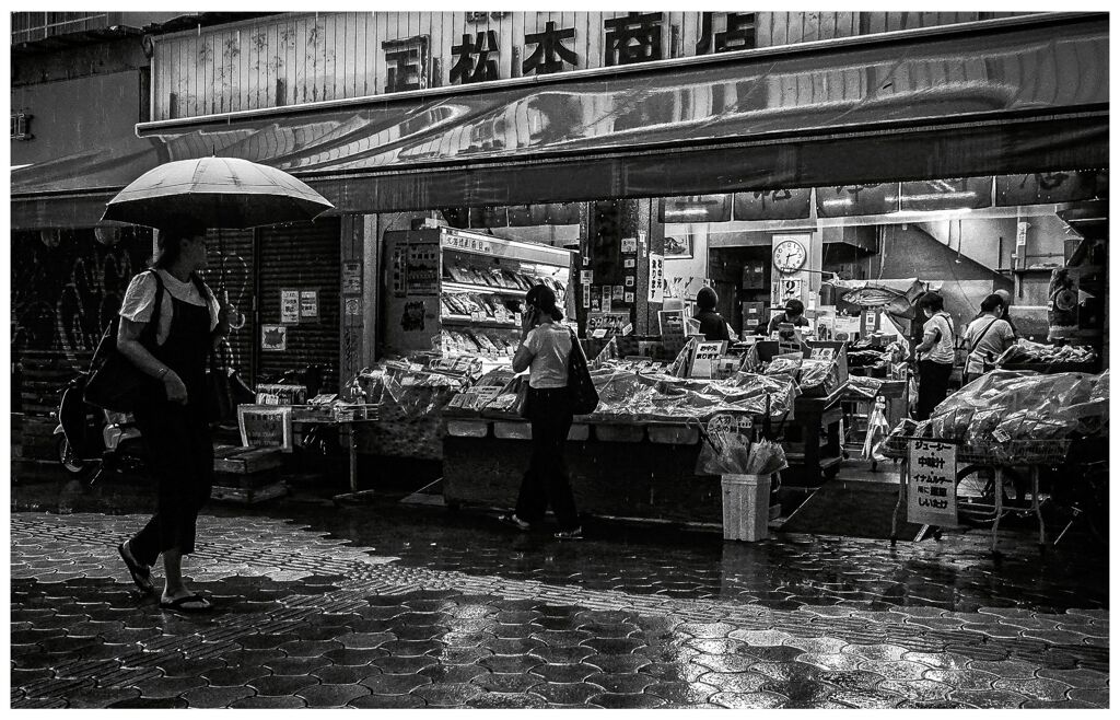 monochrome