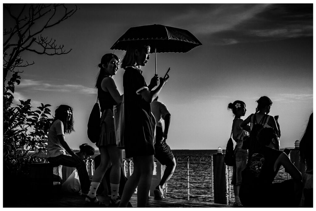 monochrome