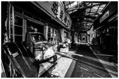 monochrome