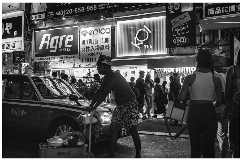 monochrome