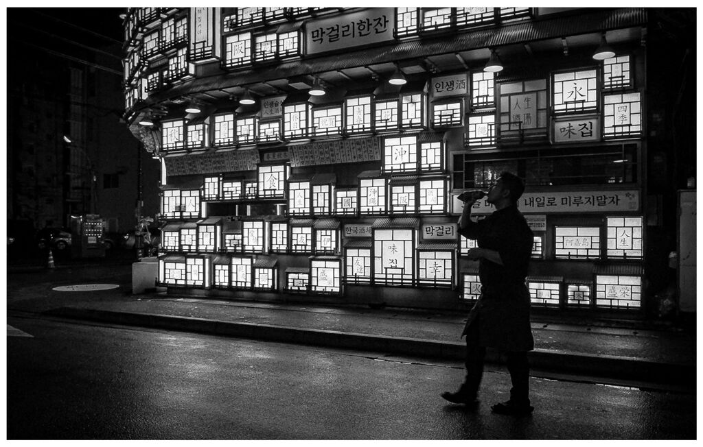 monochrome