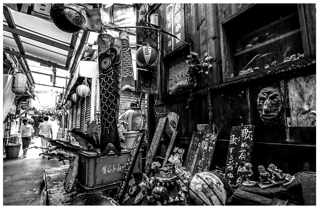 monochrome