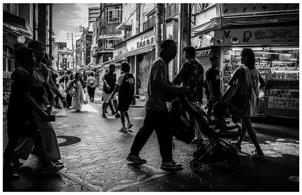 monochrome
