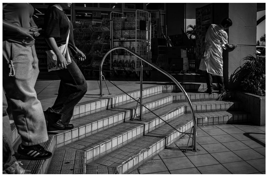 monochrome