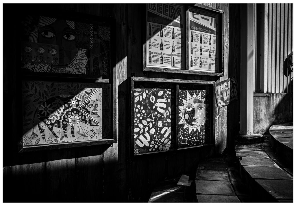 monochrome