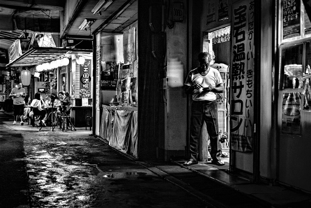 monochrome