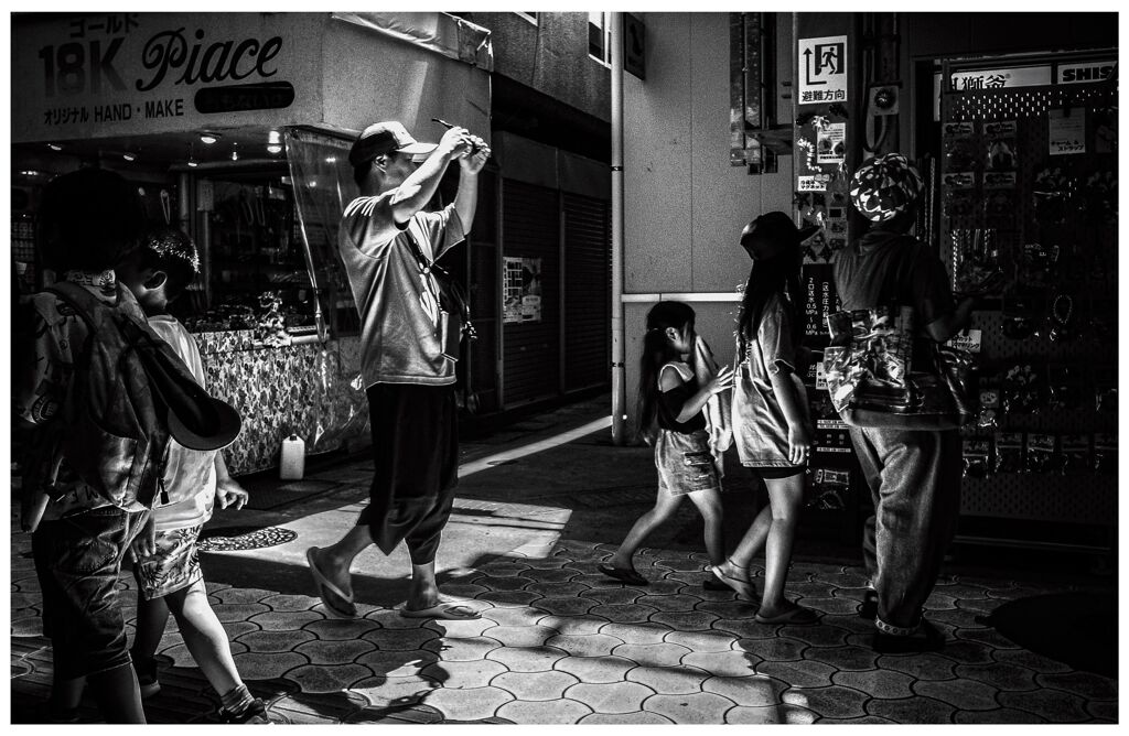 monochrome