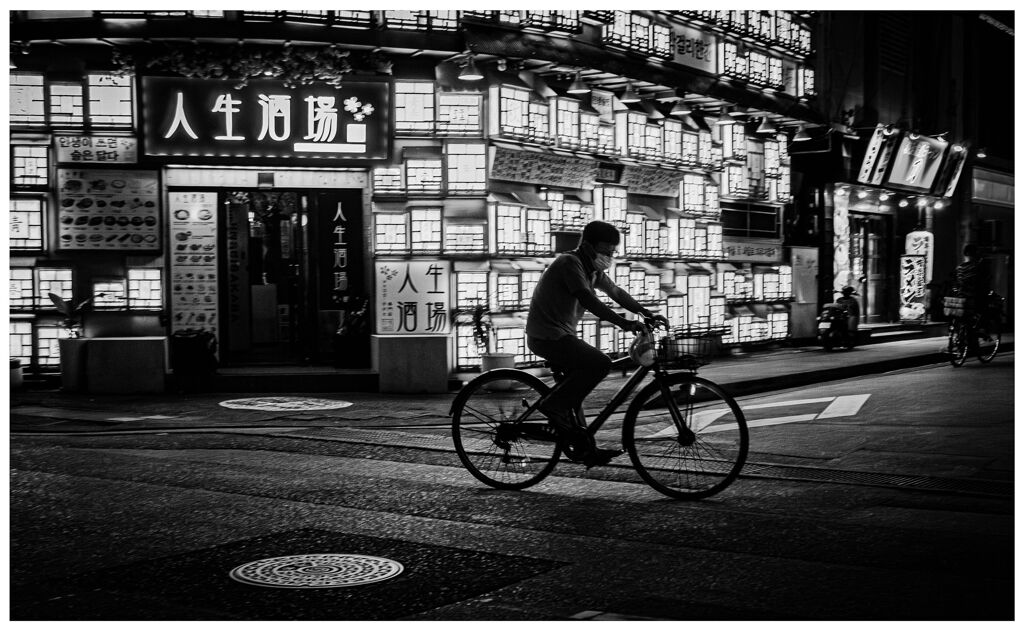 monochrome