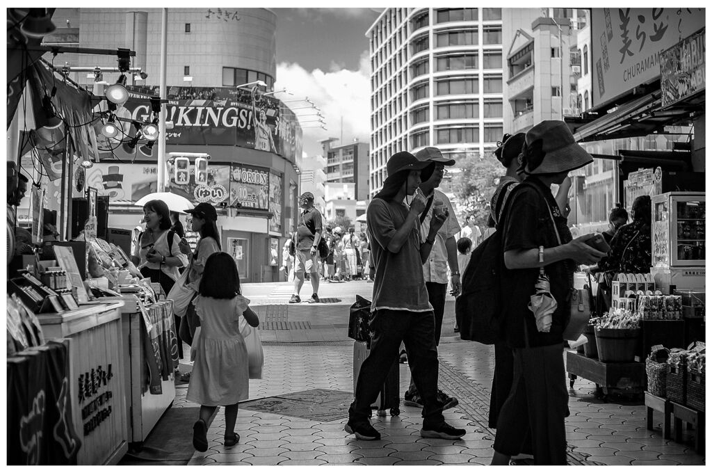 monochrome