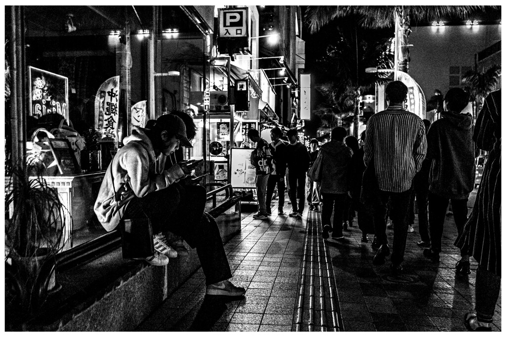 monochrome
