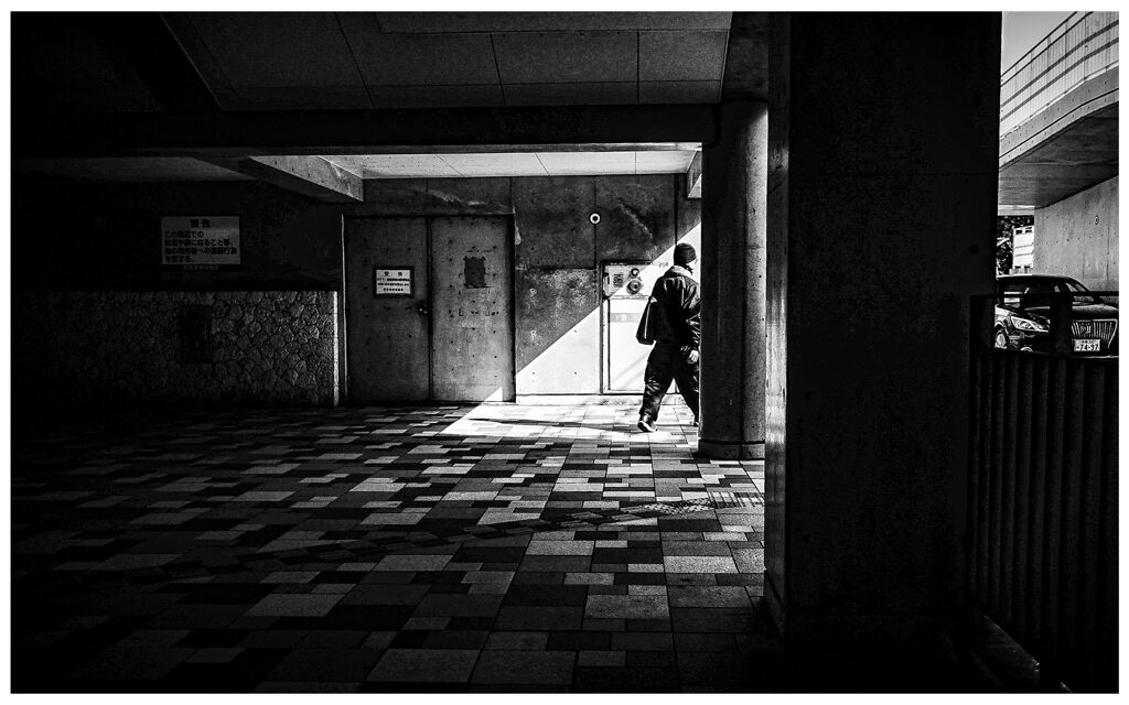 monochrome