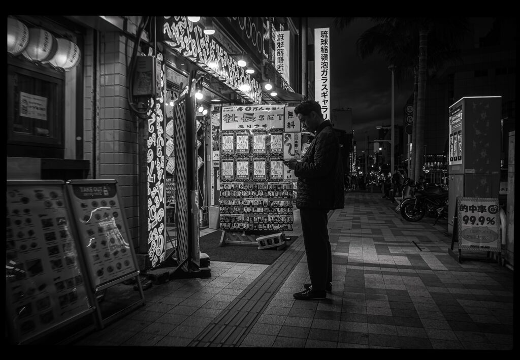 monochrome