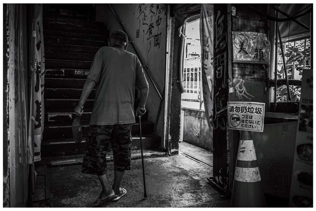 monochrome
