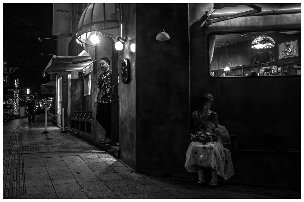 monochrome