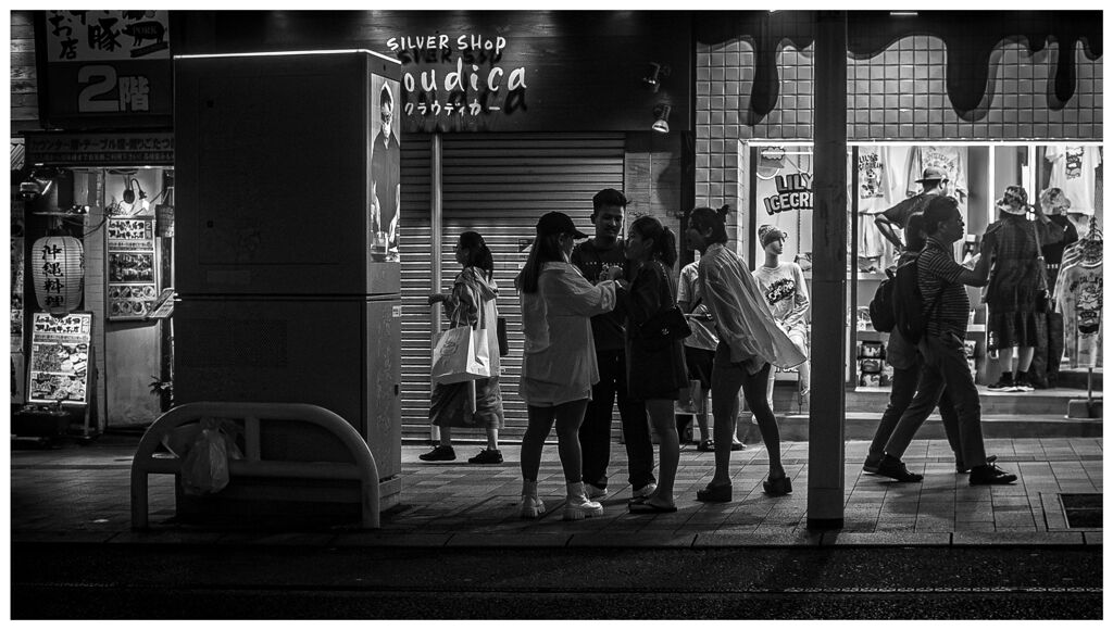 monochrome