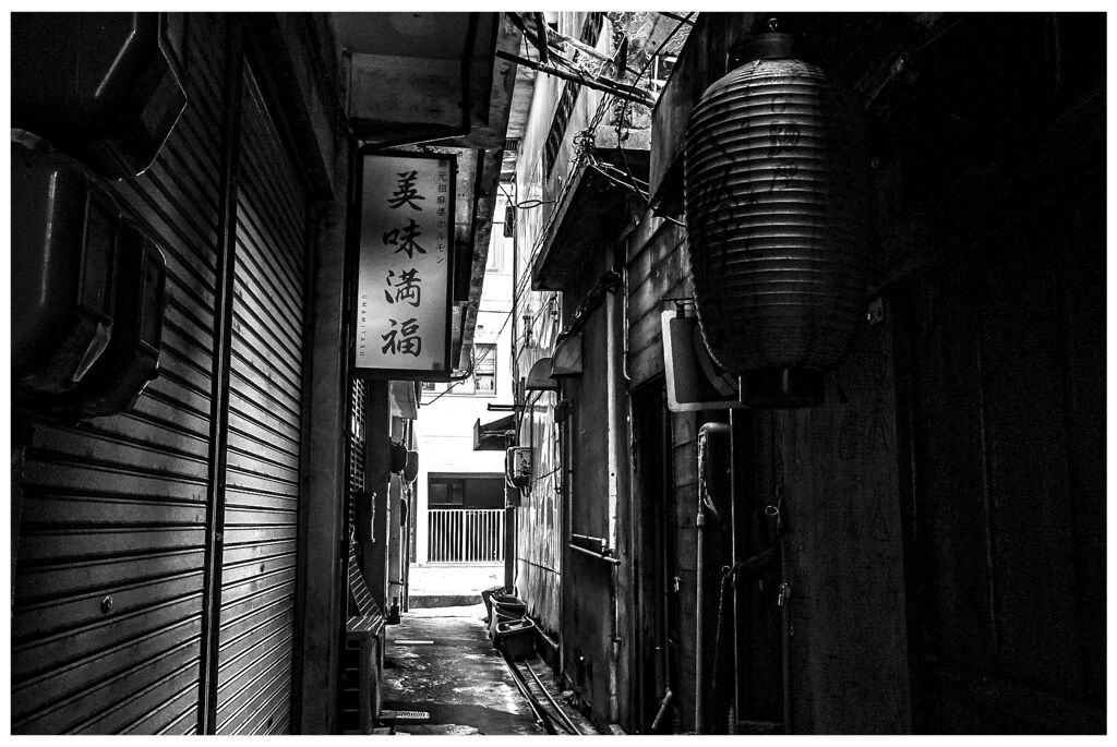 monochrome
