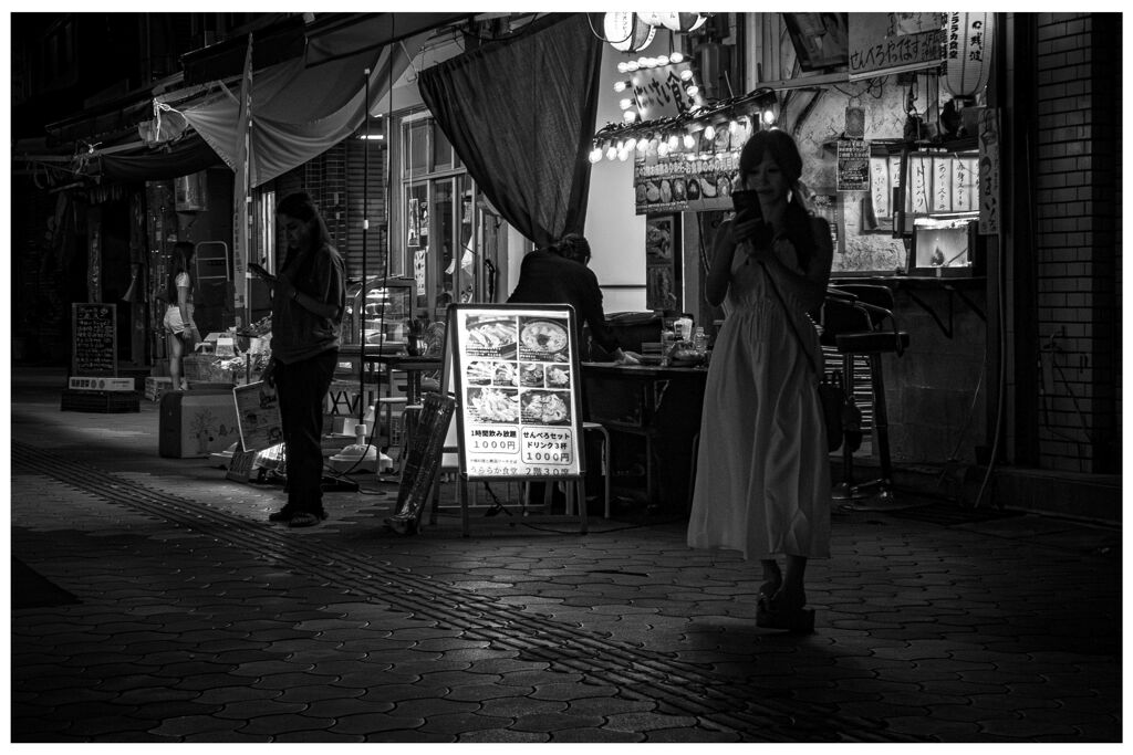 monochrome