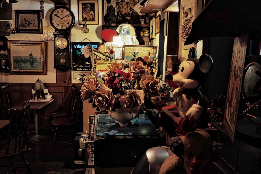 ROSE ROOM