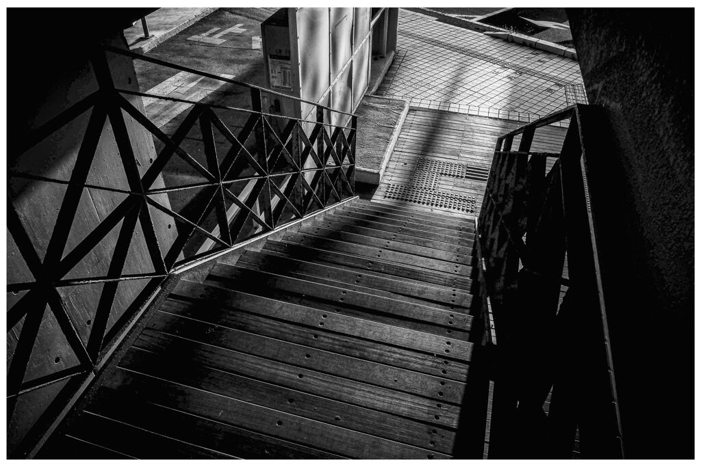 monochrome