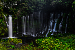 水煙舞う白糸の滝