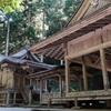 木造の地主神社