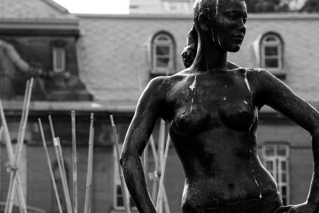 大通りの少女２