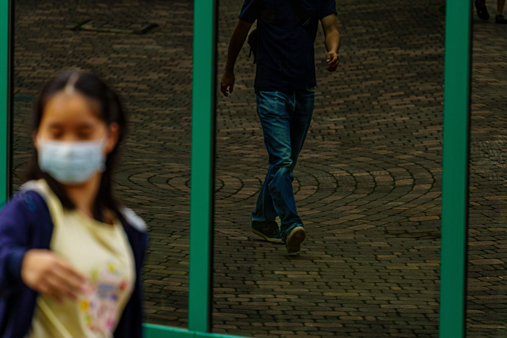 円山動物園ウィンドウ230702