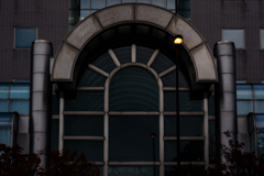 外灯に火が灯る