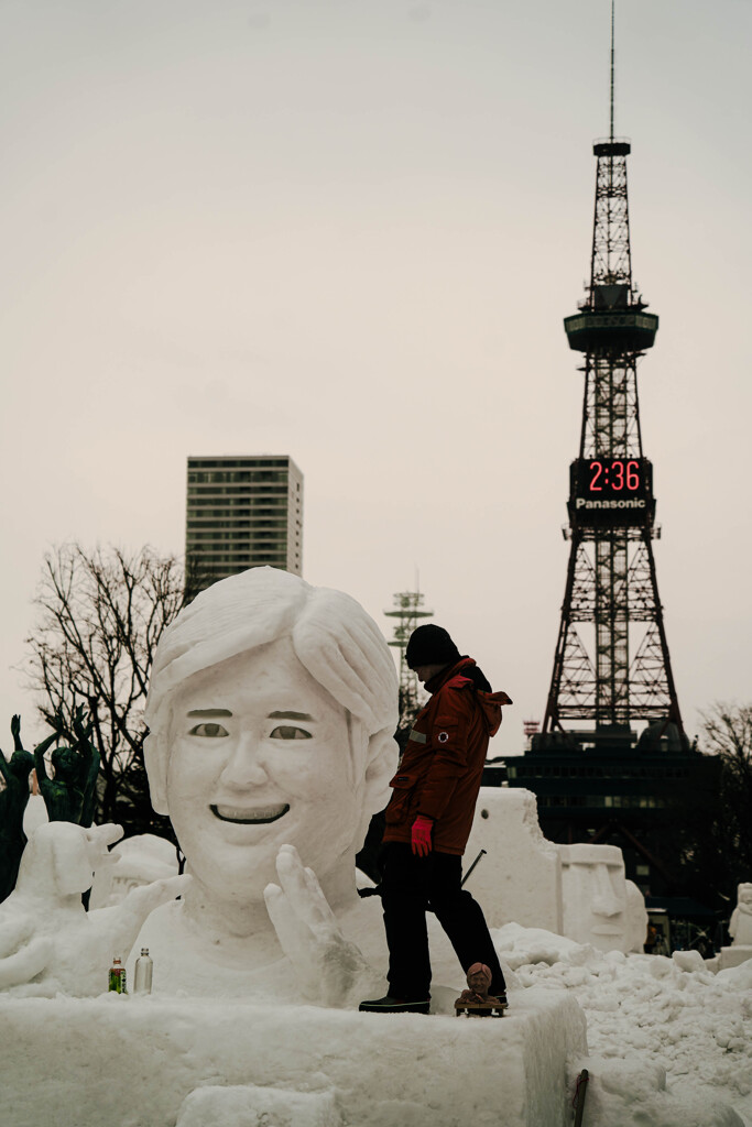 雪まつり準備中2dng