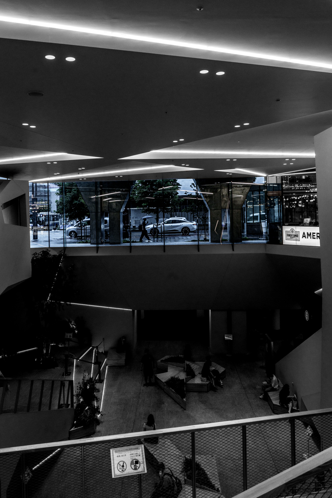 D-LIFEPLACE外は雨