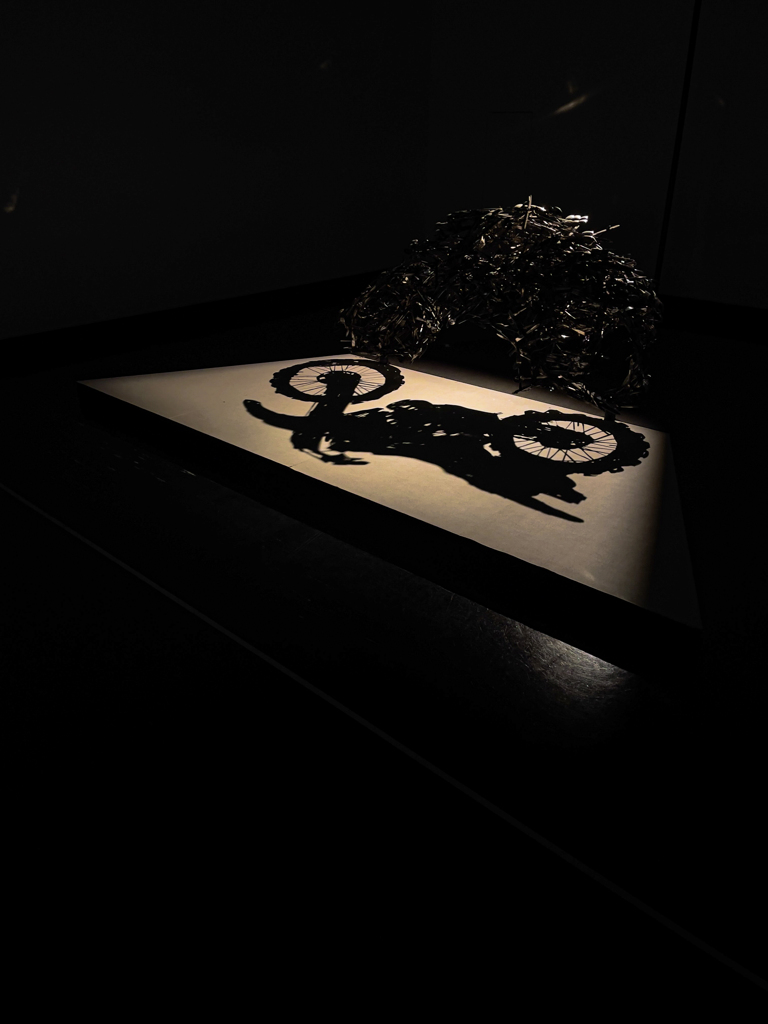 ランチはヘルメットをかぶって…１