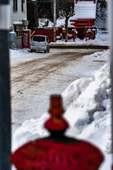 自販機も朱色だ