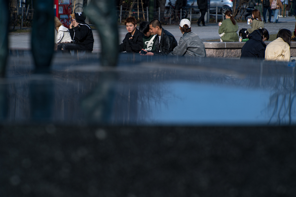 たむろする人々１