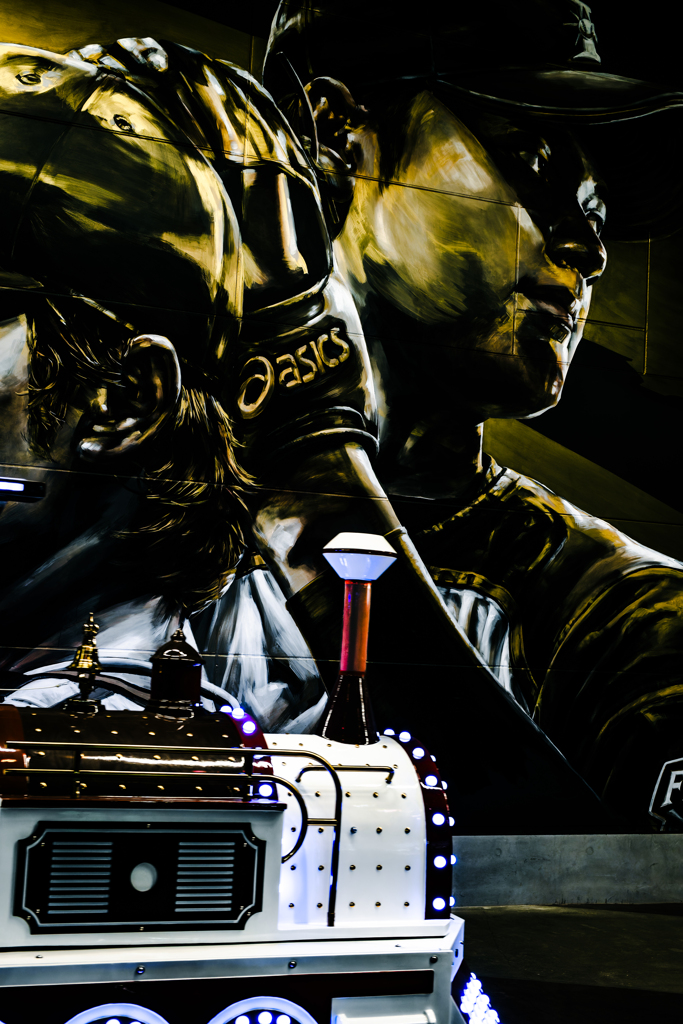 球場内で汽車に乘る