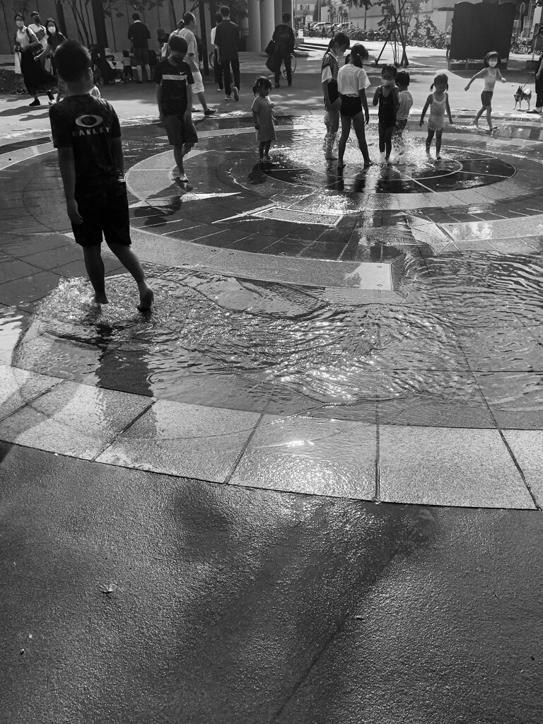 じゃぶじゃぶ池２