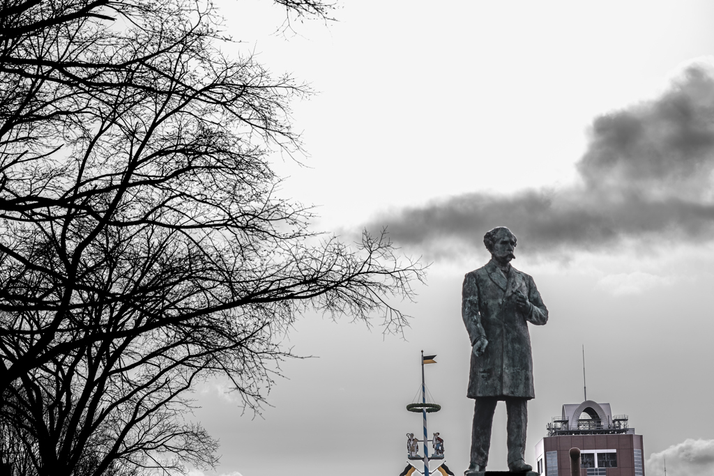 ホーレス ケプロン像