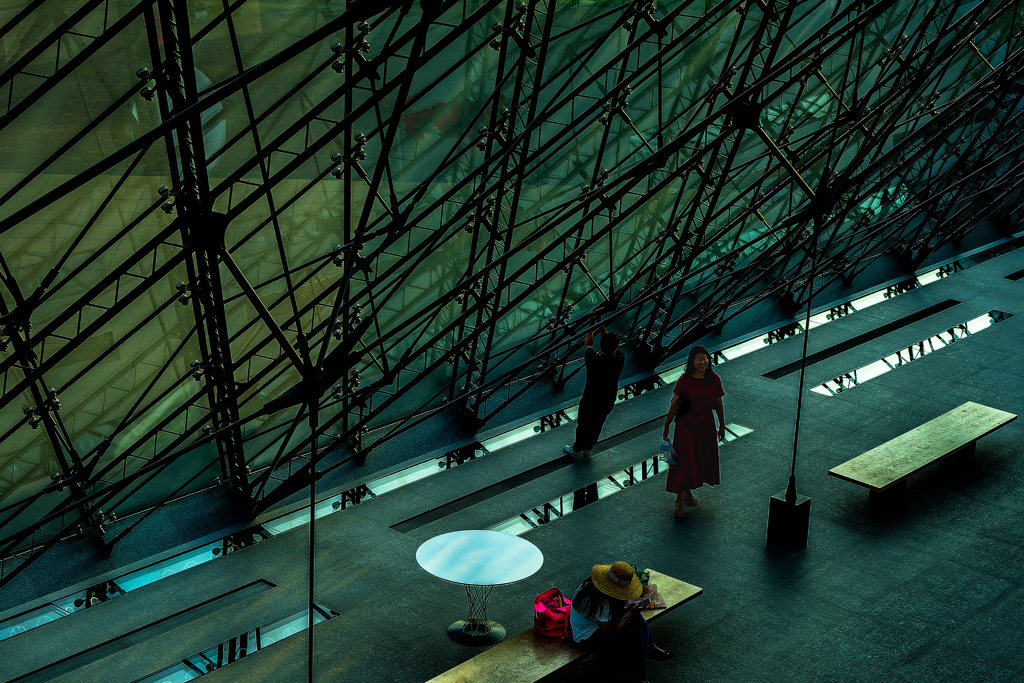 ガラスのピラミッド