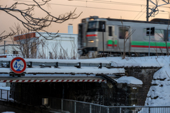 アンダーパスを超えて