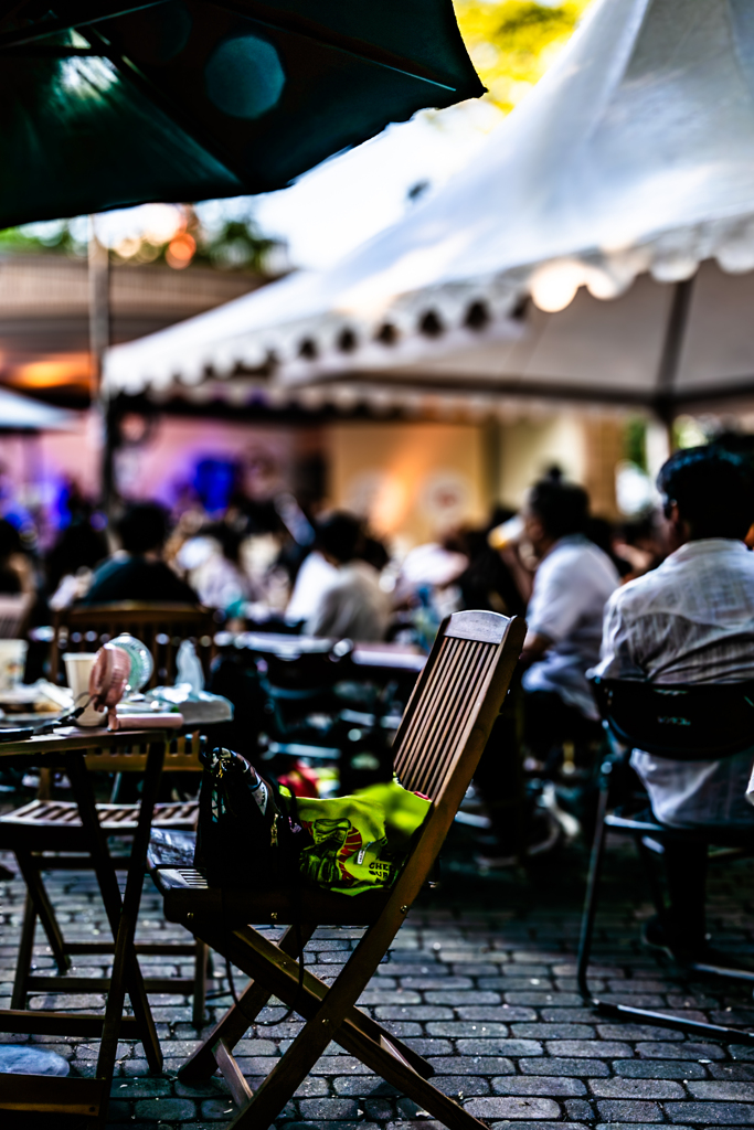 テーブルがいっぱいだ