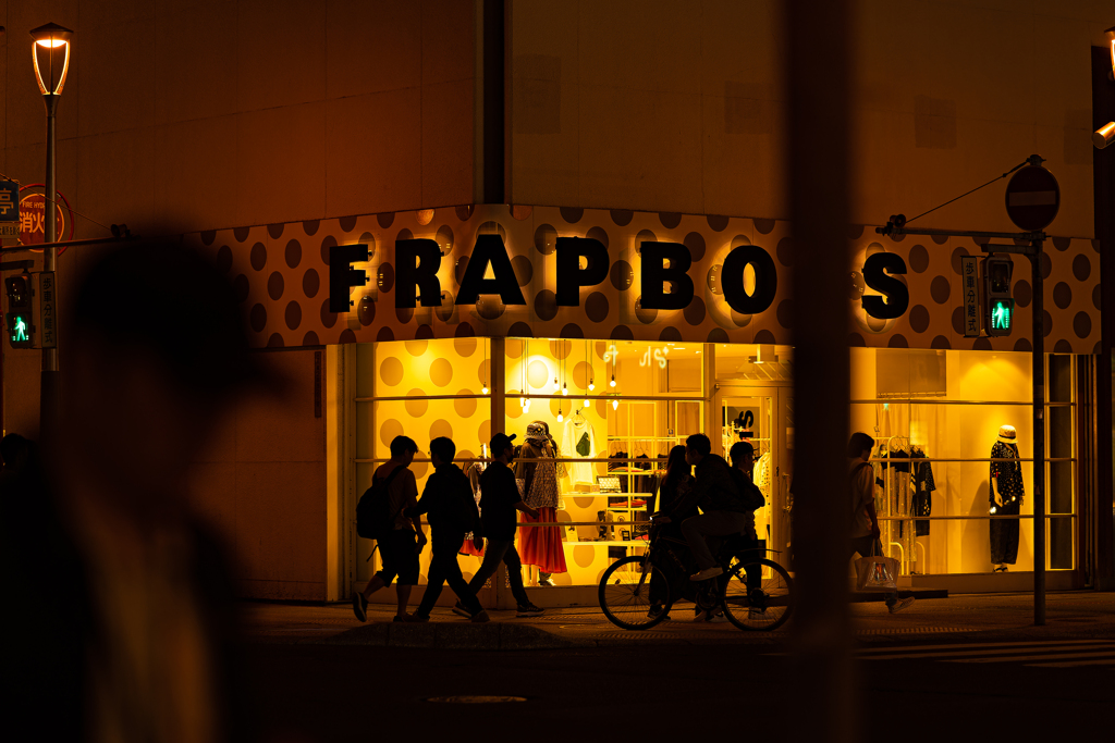 街のシルエットたち４