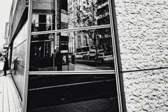 目立つ服装をしてくださいv2.0