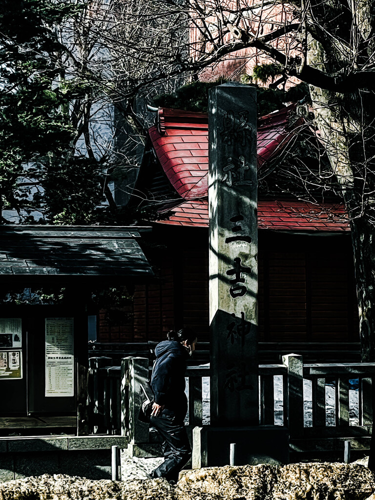 街中の神社