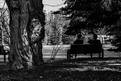 会社員風の二人